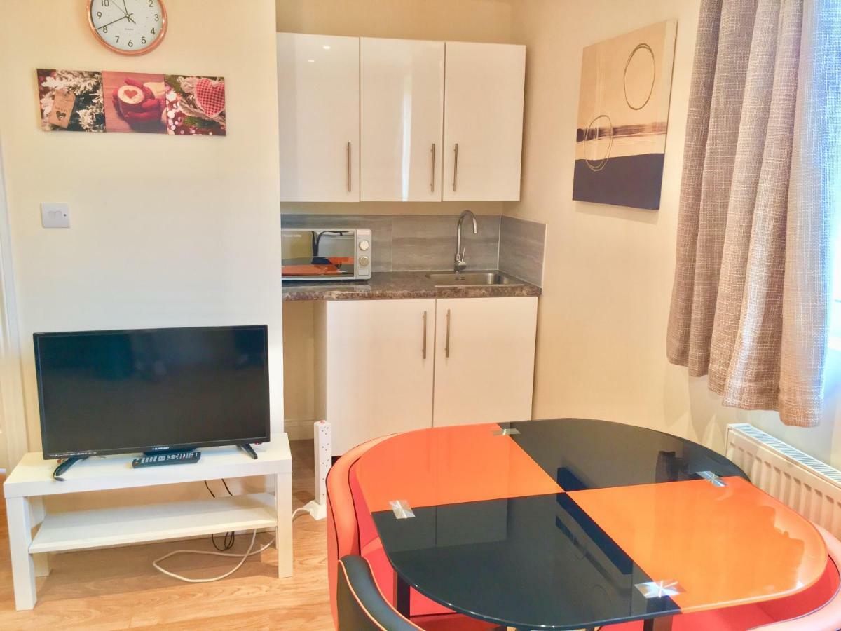 London Studio Apartments, Private Bathrooms And Parking Ilford Exterior foto