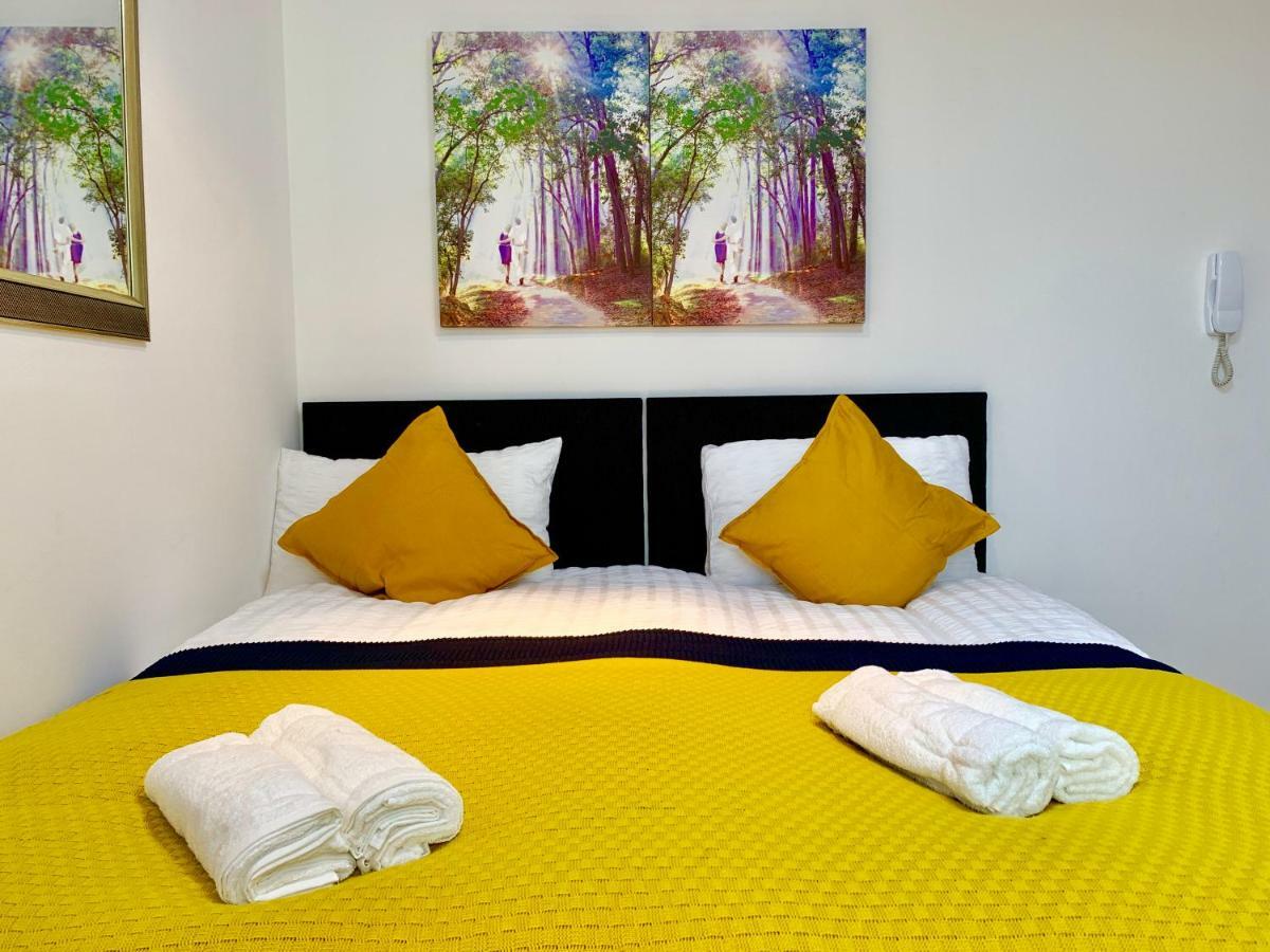 London Studio Apartments, Private Bathrooms And Parking Ilford Exterior foto
